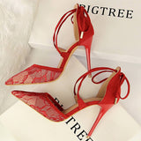 POINTED MESH LACE CROSS STRAP PUMPS_CWSHH0081