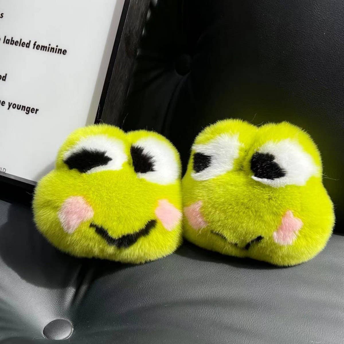 CUTE PLUSH FROG CAR KEYCHAIN BAG ACCESSORIES_CWMM2592