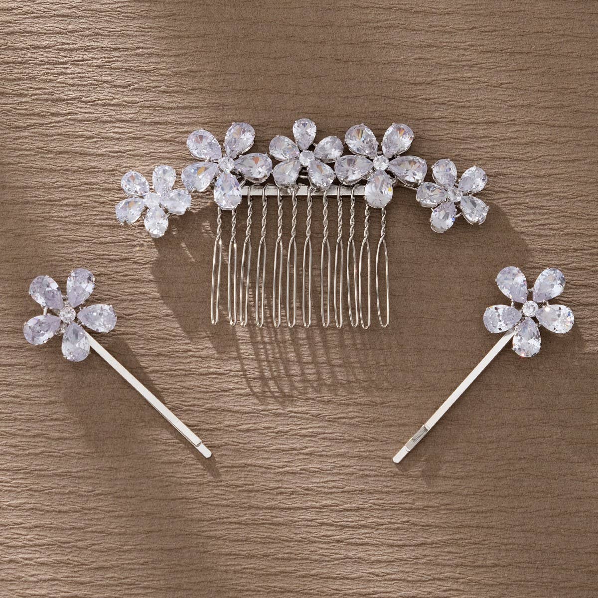 SIMPLE AND VERSATILE FLOWER BRIDAL COMB SET_CWAHA2775