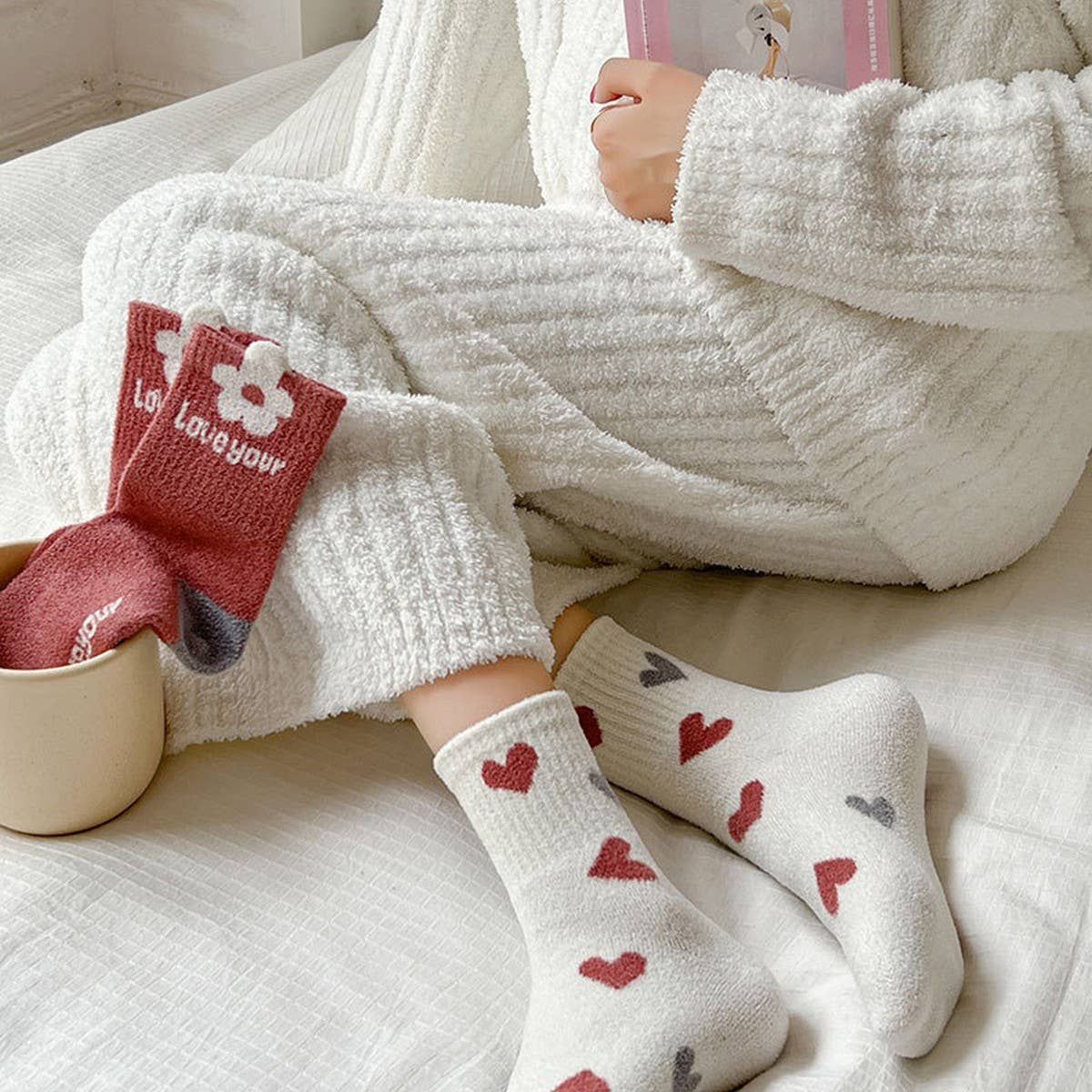 HOME WARM FAUX MINK PLUSH MIDDLE SOCKS_CWMS1131