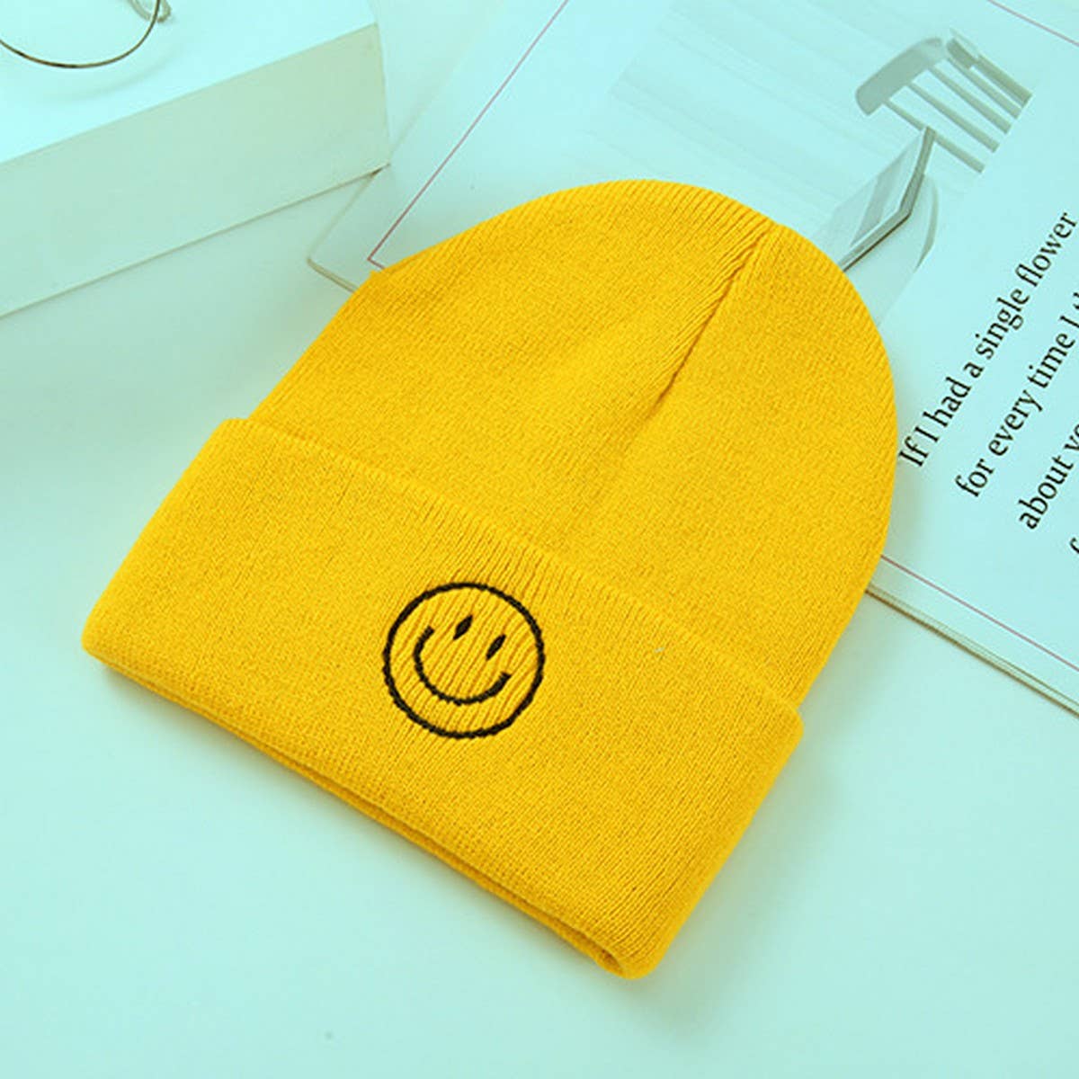 Cwah04346_Embroidered Smiley Knit Beanie Hat