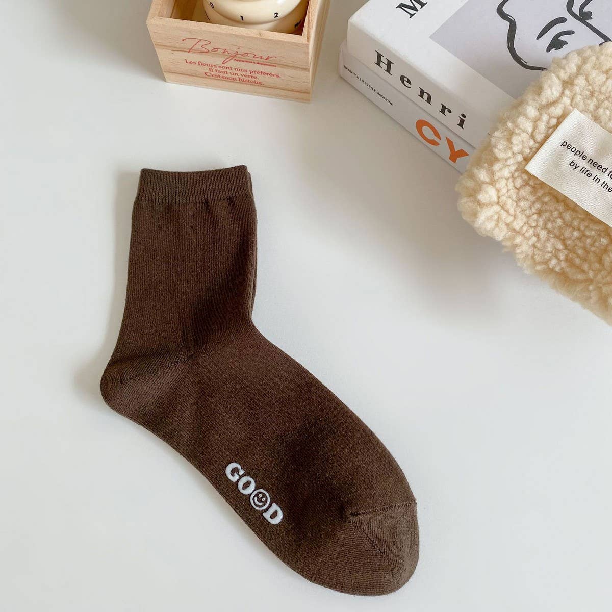 NEW AUTUMN AND WINTER LETTER SMILEY FACE SOCKS_CWMS0909