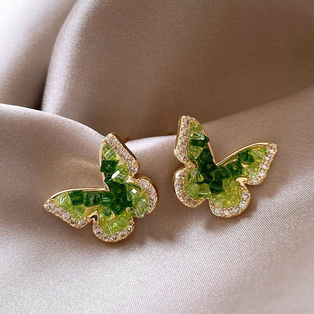 ELEGANT AND HIGH END BUTTERFLY EARRINGS FOR WOMEN_CWAJE3111