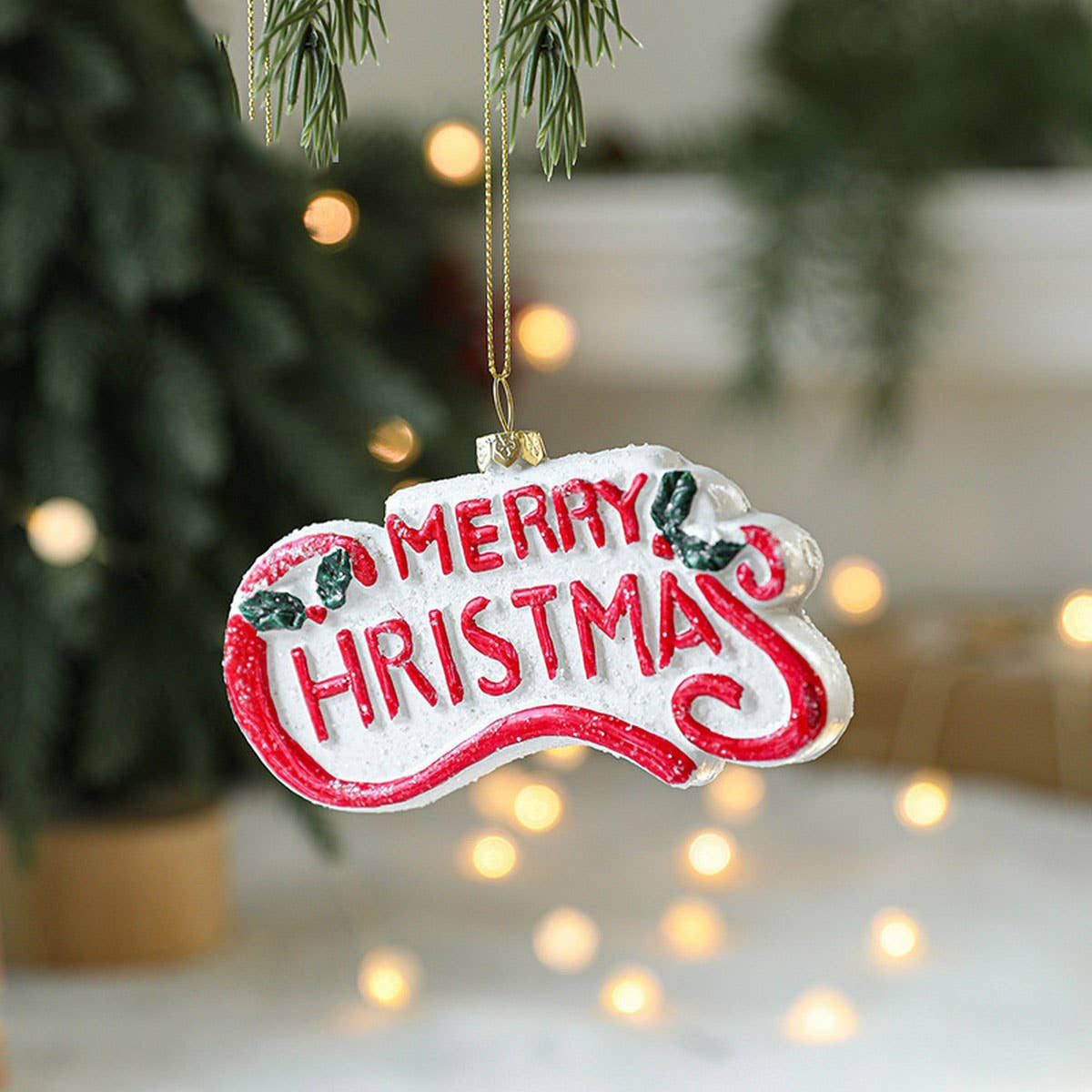 PAINTED PLASTIC CHRISTMAS TREE CAR HANGING DECO_CWMM9695