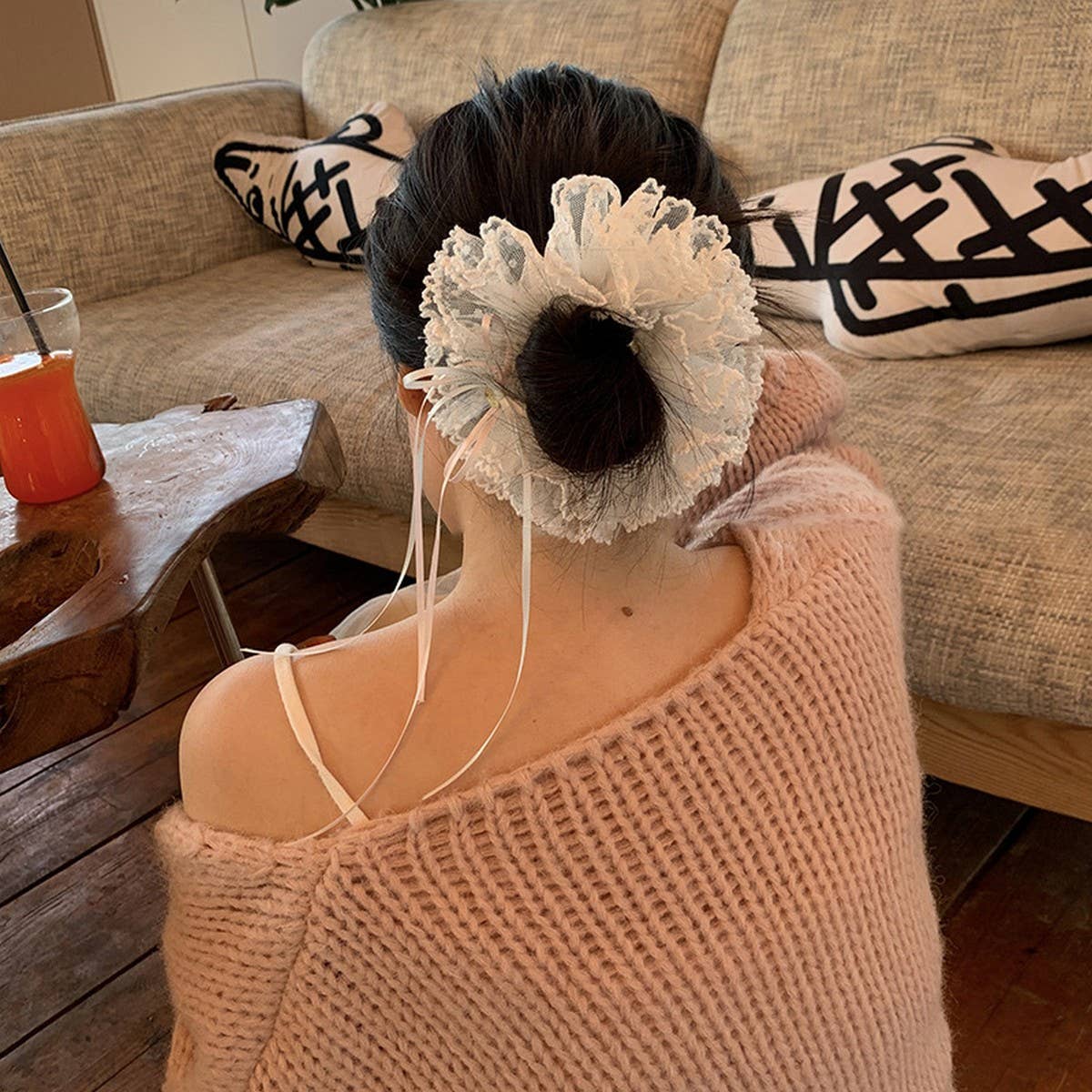 SWEET TULLE LACE BOW SCRUNCHIE HAIR TIE_CWAHA5512