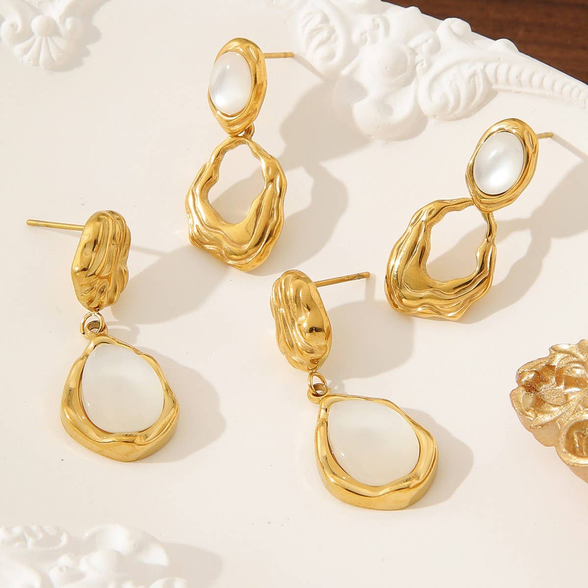 Vintage Moonstone 18K Stainless Steel Earrings_Cwmm3655