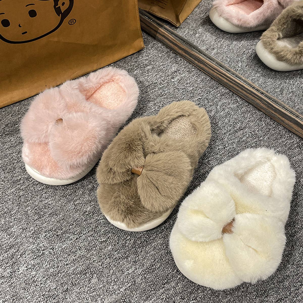 Women Winter Bow Fluffy Slippers_Cwshs0377