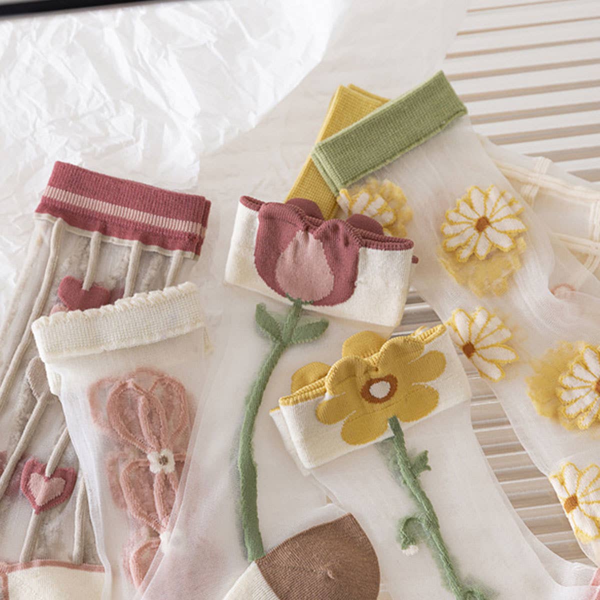 FLORAL SUMMER SHEER MESH SOCKS FOR WOMENS_CWMS0444