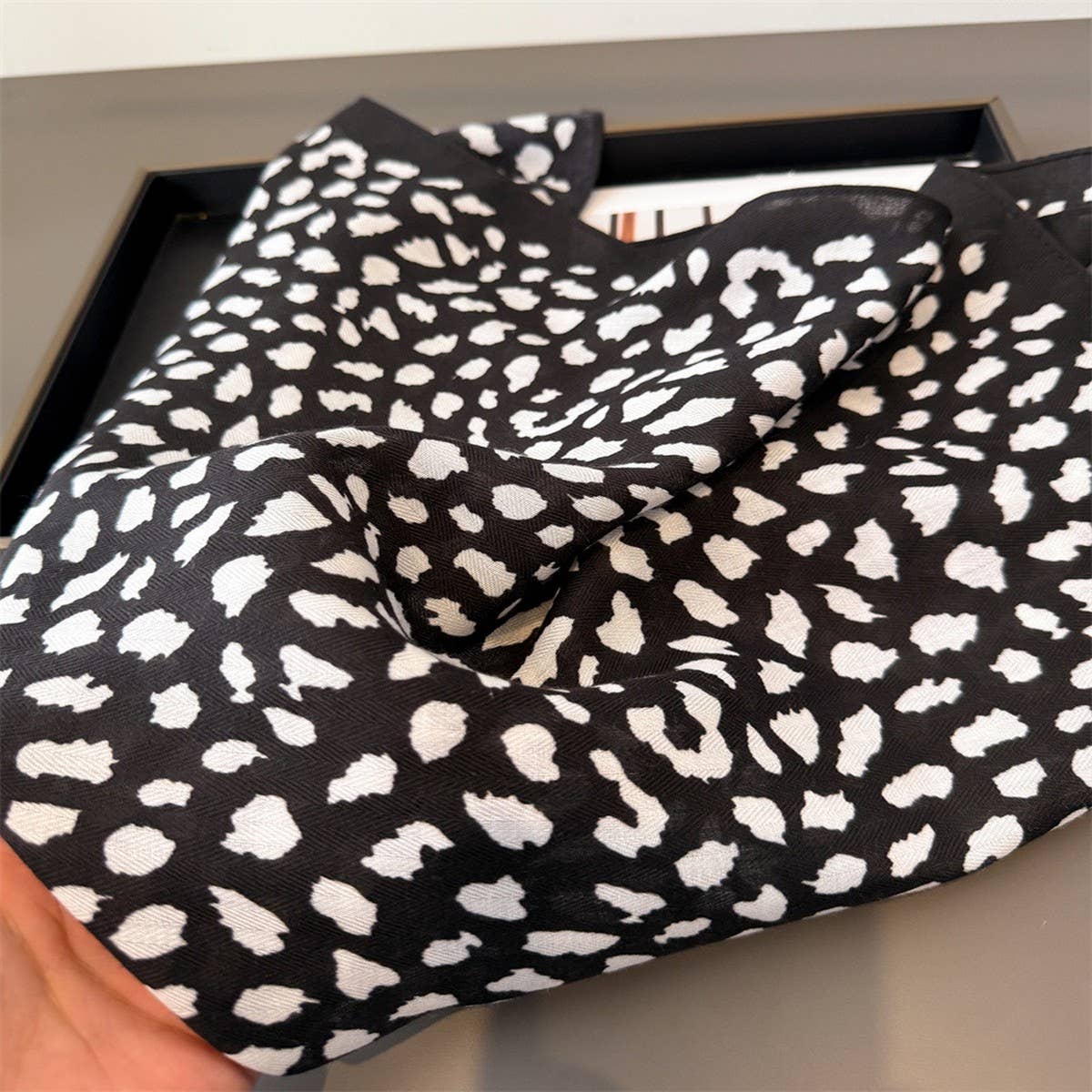 Vintage Leopard Herringbone Linen Headscarf_Cwasc03426