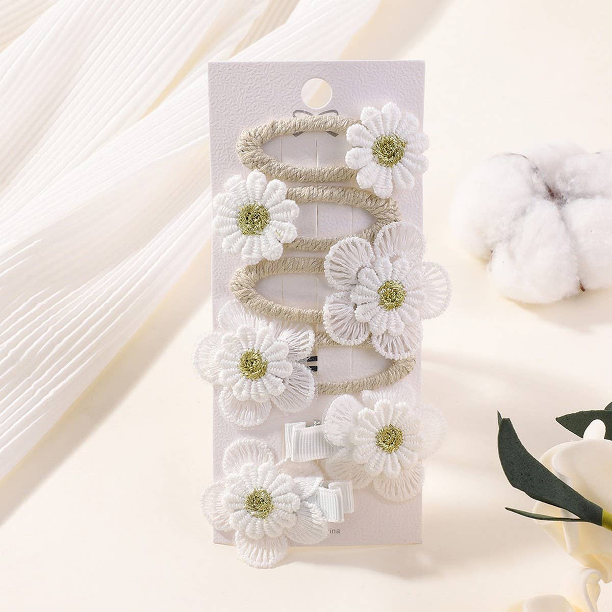FRESH DAISY HAIR CLIP SET HANDMADE FABRIC CLIPS_CWAHA6712