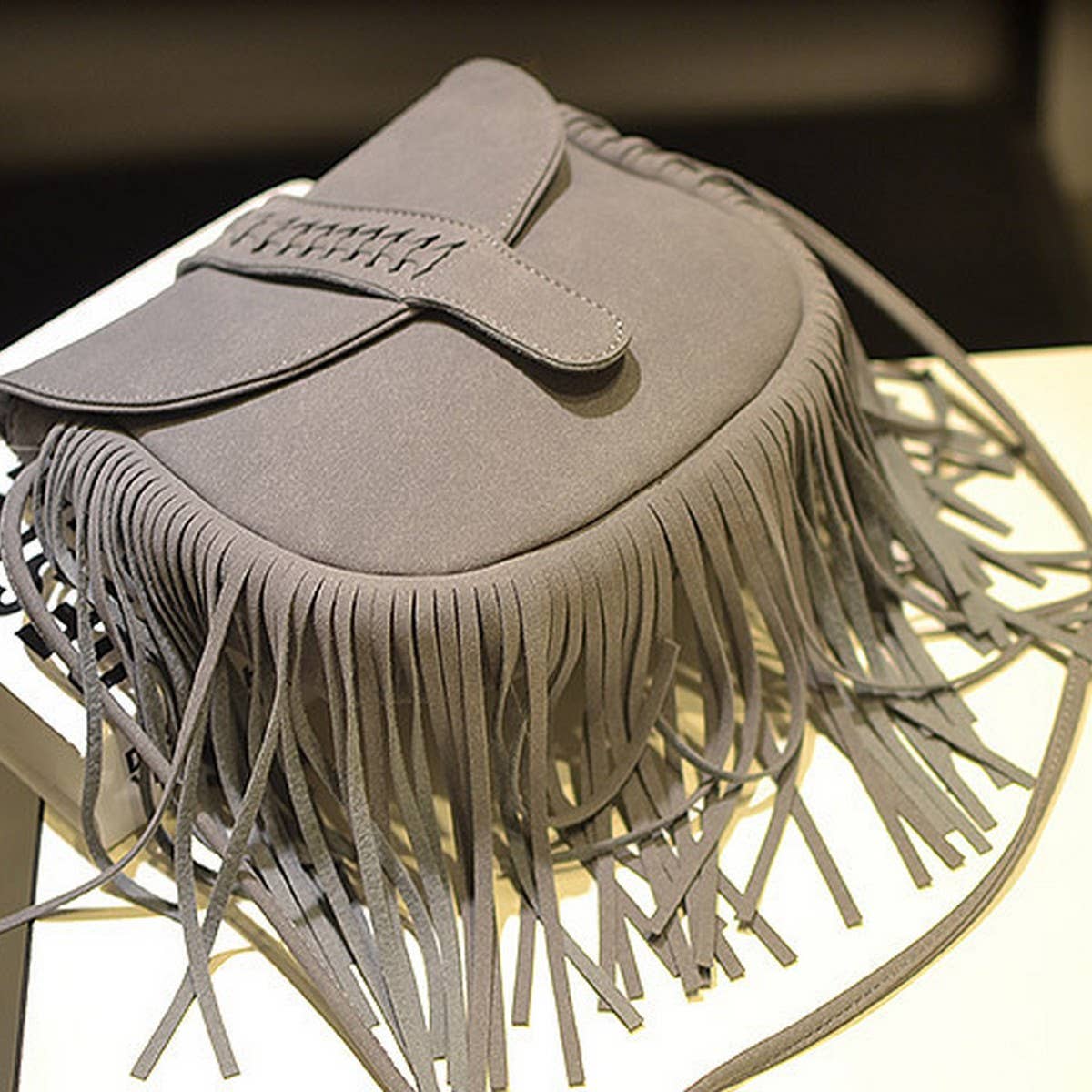 Cwab4566_Flap Woven Half Circle Tassel Shoulder Bag