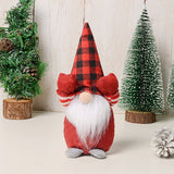 CHRISTMAS PLAID FACELESS DOLL WINDOW DISPLAY_CWMM2921