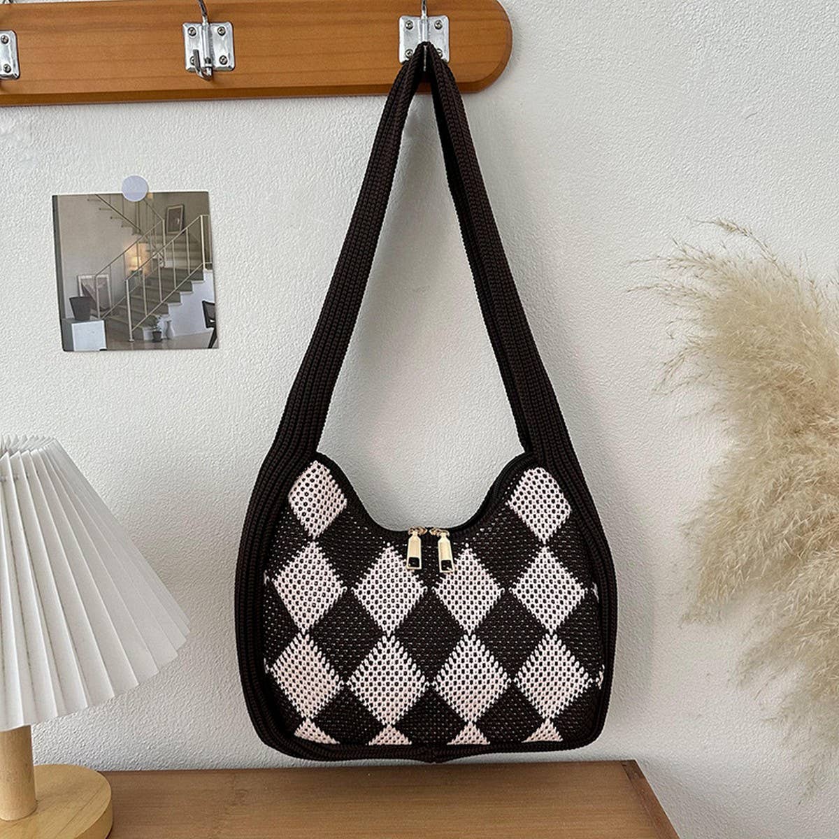 Diamond Check Contrast Knit Shoulder Bag_Cwab3068