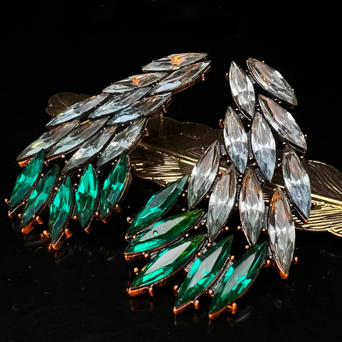 EXQUISITE CZECH DIAMOND WING EARRINGS_CWAJE1119
