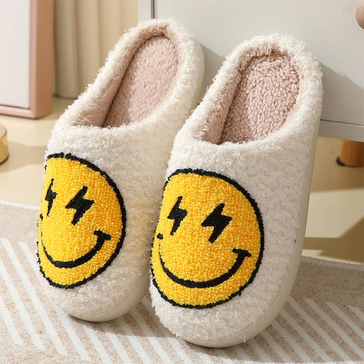 THUNDER EYE SMILING FACE LEOPARD PLUSH SLIPPERS_CWSHS0264