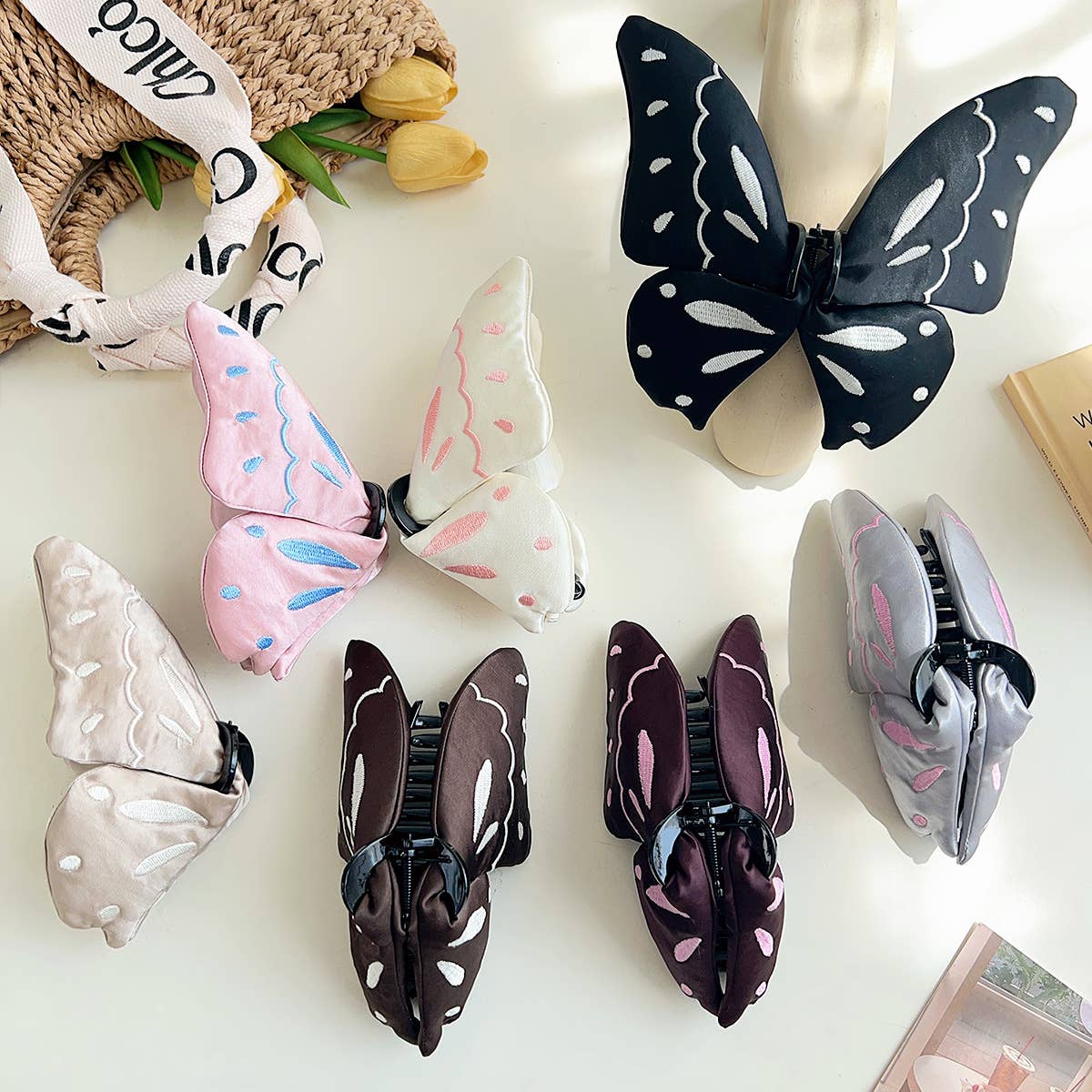 Sweet Butterfly Hair Claw Clip Fashion Accessory_Cwaha07372