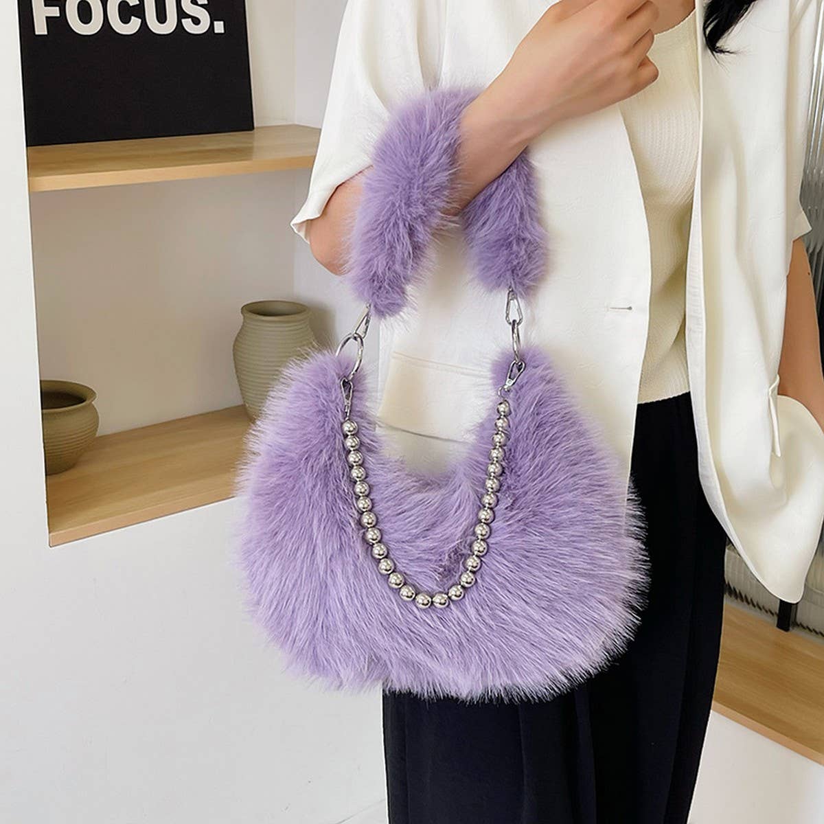 Winter Imitation Fox Fur Pearl Chain Plush Bag_Cwab3962