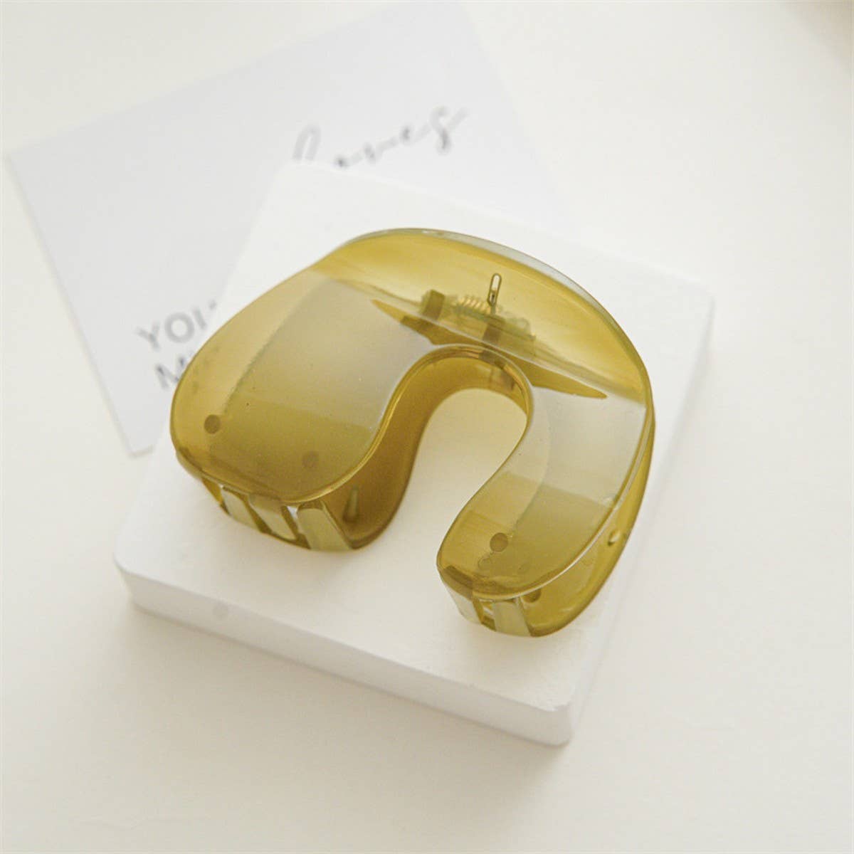 HAIR CLAW CLIP ELEGANT MINIMALIST DESIGN_CWAHA1960