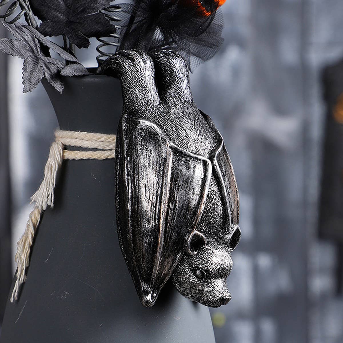 REALISTIC HANGING BAT VAMPIRE RESIN DECOR_CWMM9892