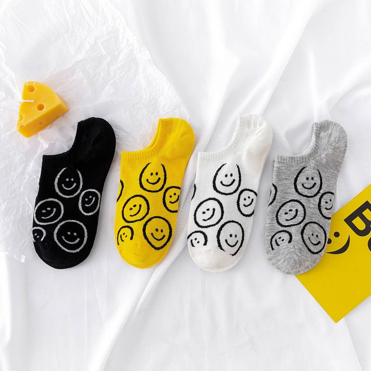 CARTOON BEAR SILICONE ANTI SLIP BOAT SOCKS_CWMS2023