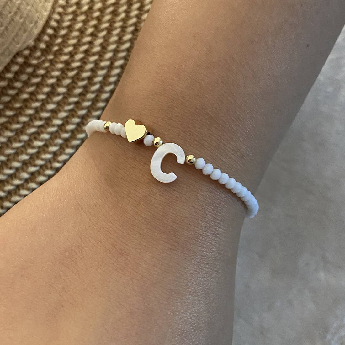 26-Letter Shell Beaded Bracelet_Cwaje4942