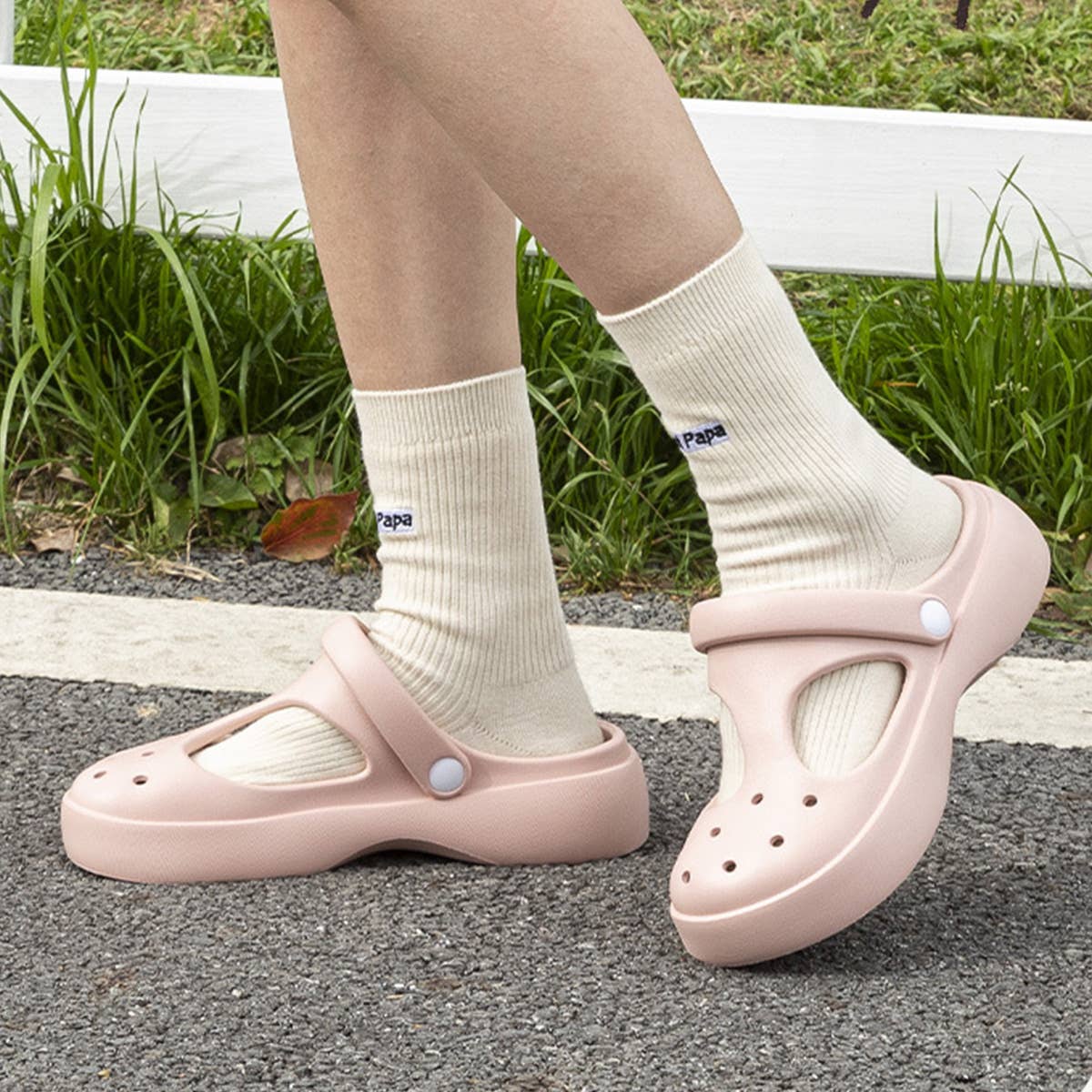 BREATHABLE CLASSIC DURABLE HOLE SANDALS_CWSHS0819