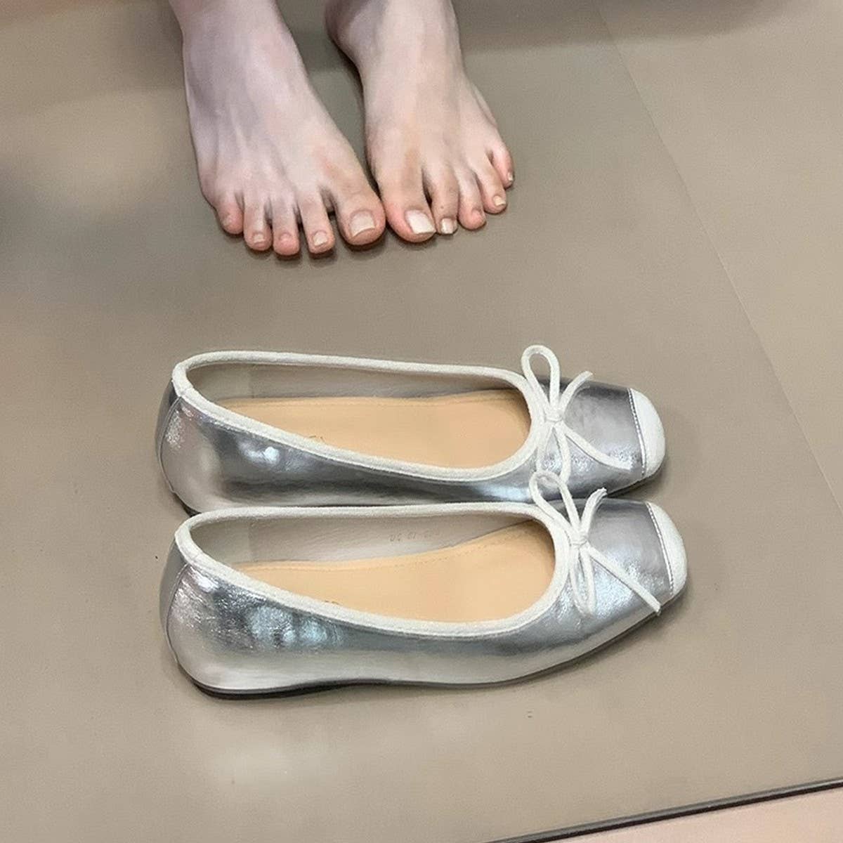 BALLET MARY JANES WITH HIDDEN WEDGE BOW_CWSHF0152