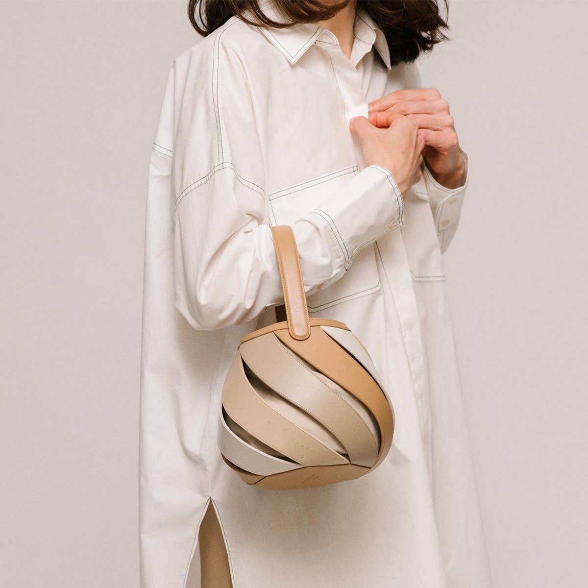 CYLINDRICAL CONTRASTING COLOR PATCHWORK BUCKET BAG_CWAB1929