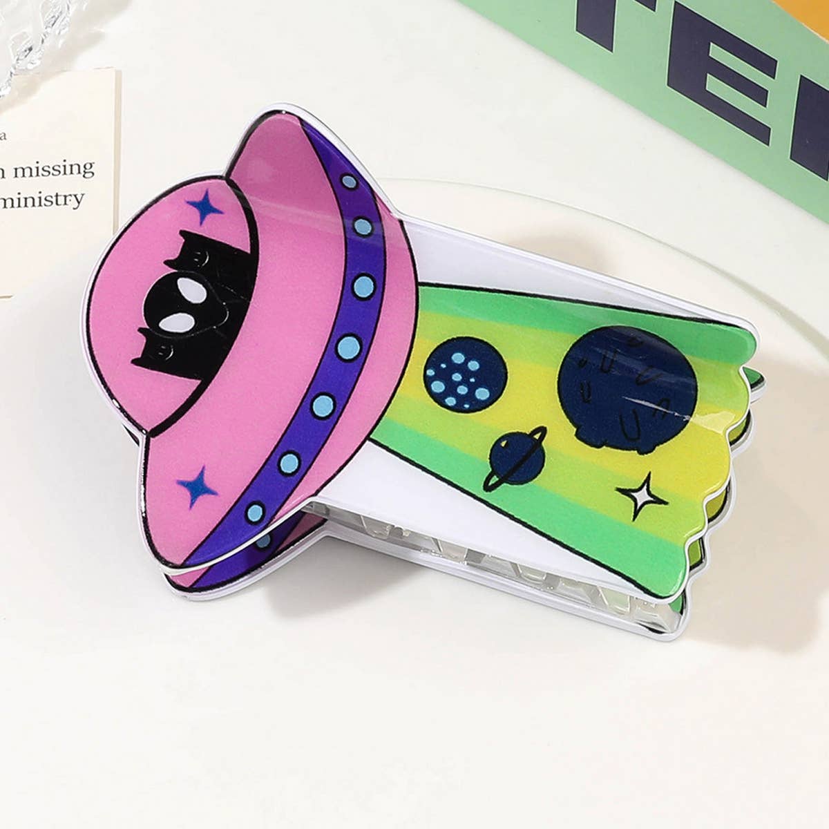 HALLOWEEN ALIEN ACRYLIC HAIR CLAW SPOOKY CLIP_CWAHA1633