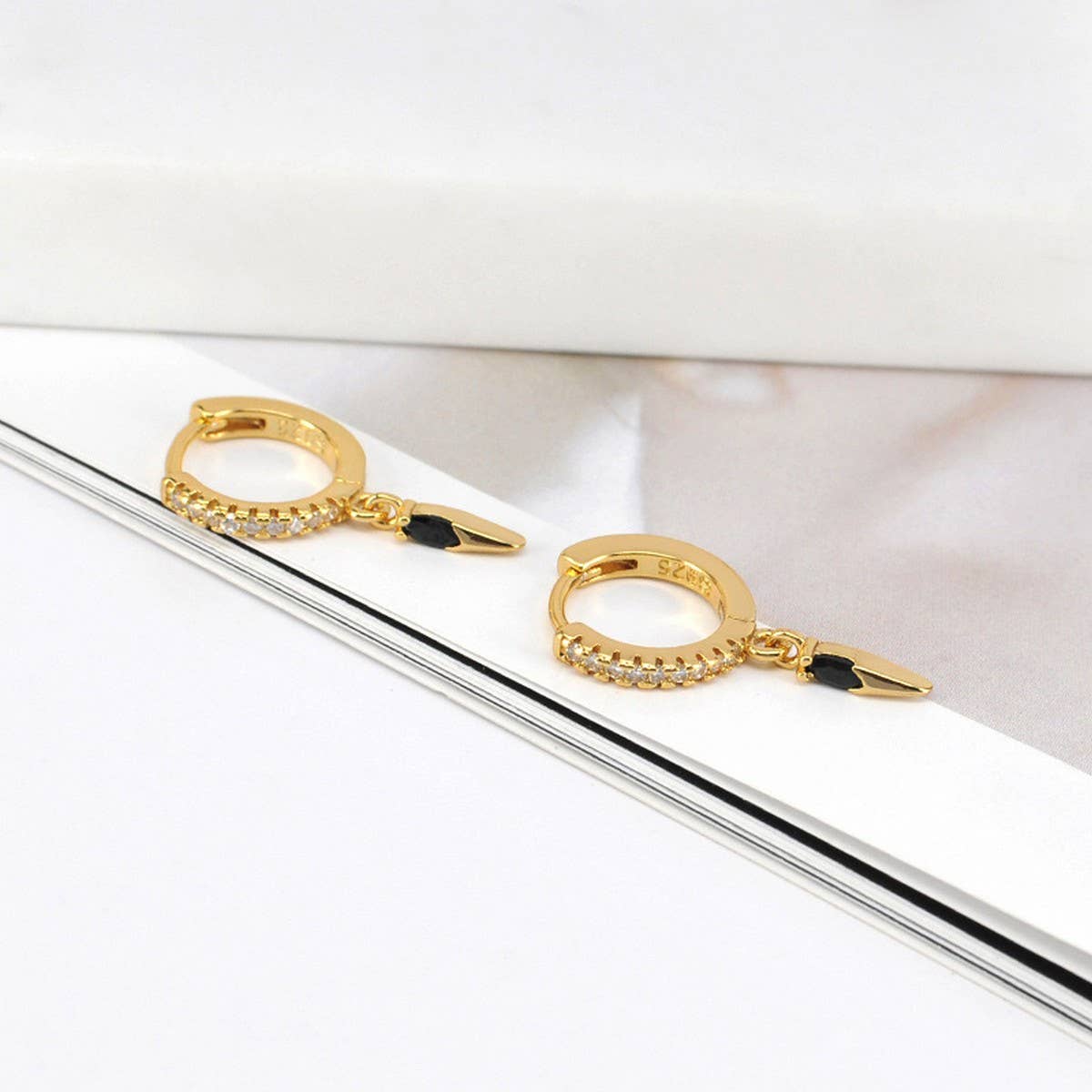 TEMPERAMENT PUNK FASHION RETRO EARRINGS_CWAJE1769