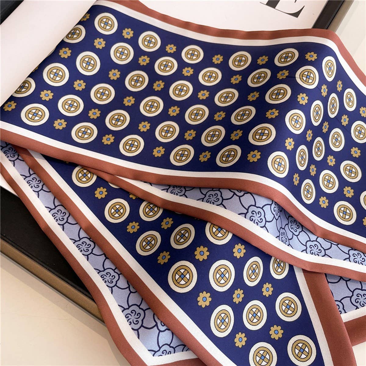 FASHIONABLE AND VERSATILE DOUBLE LAYER HEAD SCARF_CWASC1513