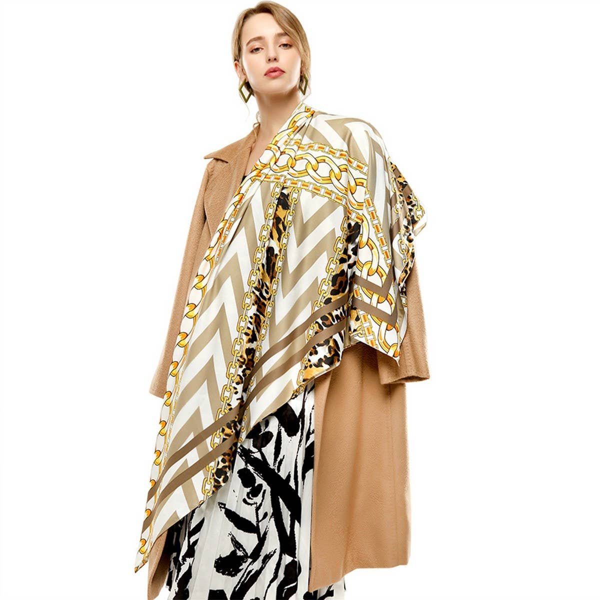 LEOPARD CHAIN TWILL SQUARE SCARF SPRING WRAP_CWASC0668