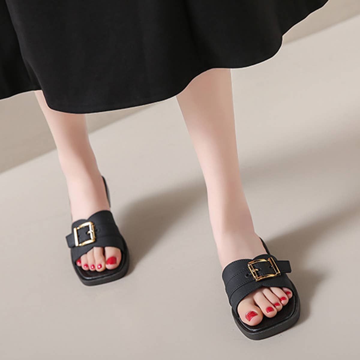 ADJUSTABLE BUCKLED SANDALS SLIPPERS_CWSHS0674