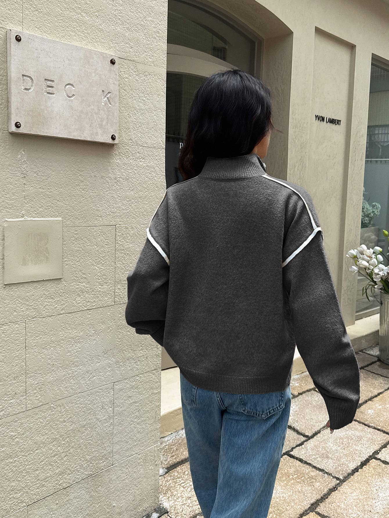 Solid-Color Long-Sleeved Semi-Zipper Sweater