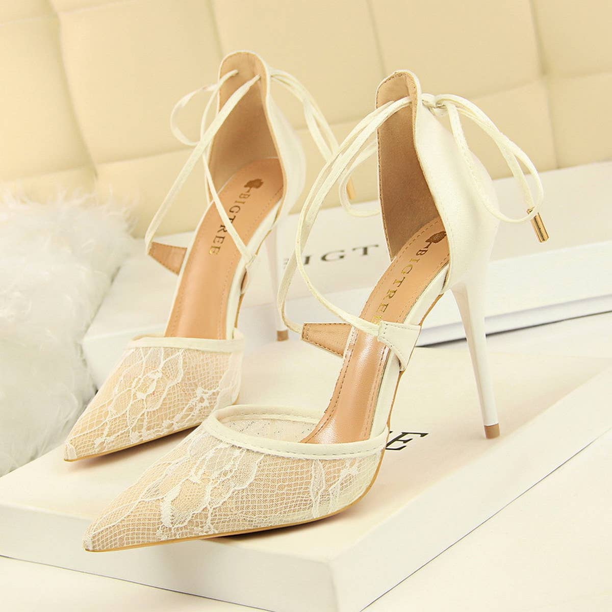 POINTED MESH LACE CROSS STRAP PUMPS_CWSHH0081