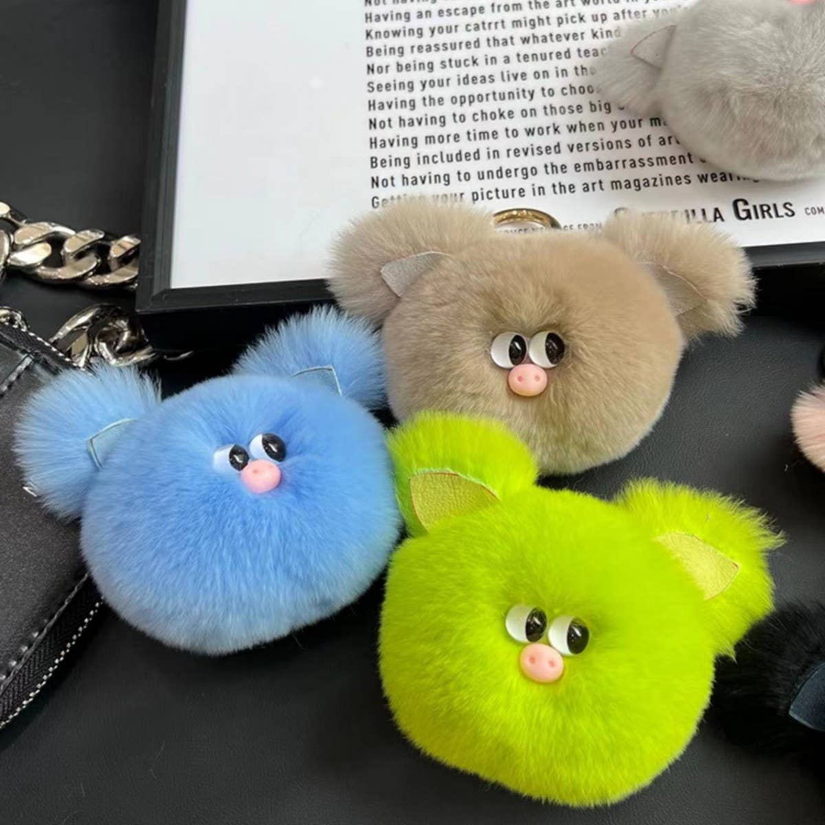 CUTE PIG PLUSH CAR KEYCHAIN BAG ACCESSORIES_CWMM2589