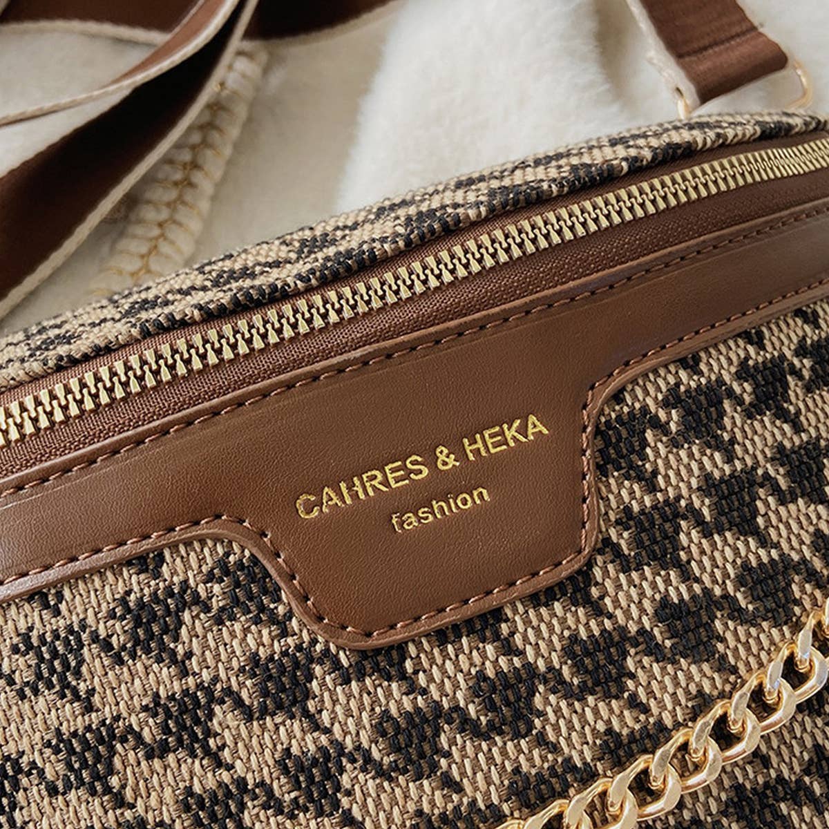 LEOPARD PRINT BLACK CHAIN STRAP FANNY BELT BAG_CWAB0923