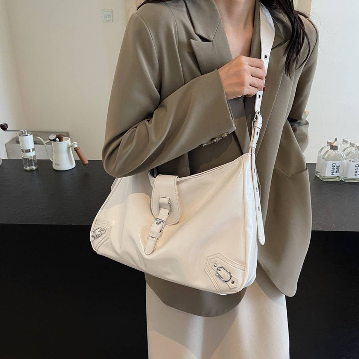 NICHE RETRO FASHION COMMUTER SHOULDER BAG_CWAB3276