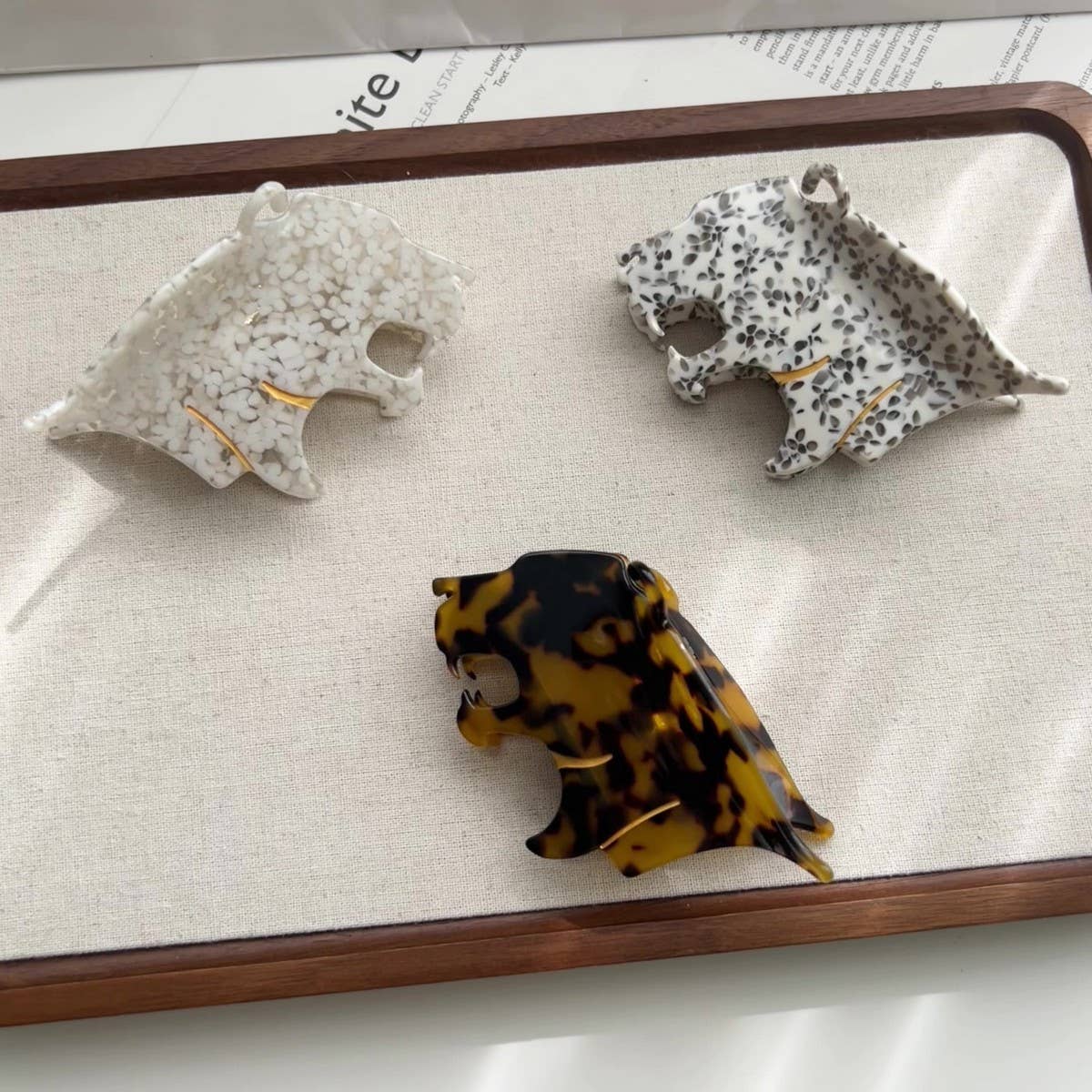 NEW ACETATE LEOPARD CLAW CLIP MEDIUM CARTOON CLIP_CWAHA5896