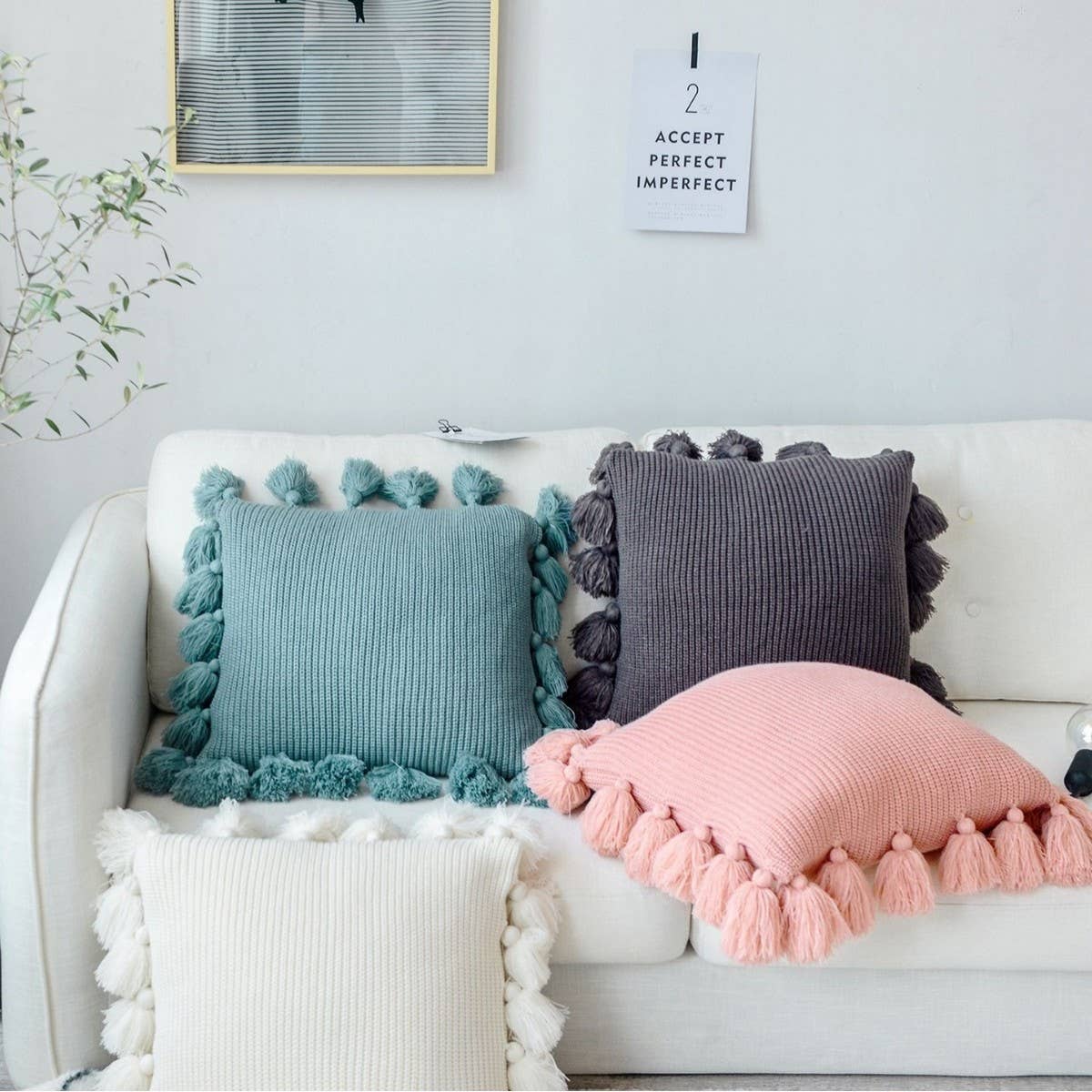 CREATIVE SOLID COLOR TASSEL WOOL THROW PILLOW_CWMM2368