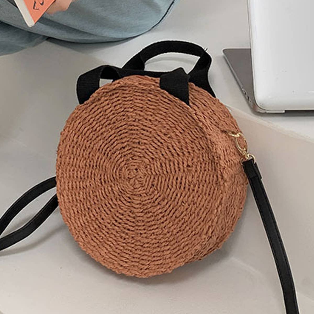 ROUND CROSSBODY BEACH STRAW BAG_CWAB1875