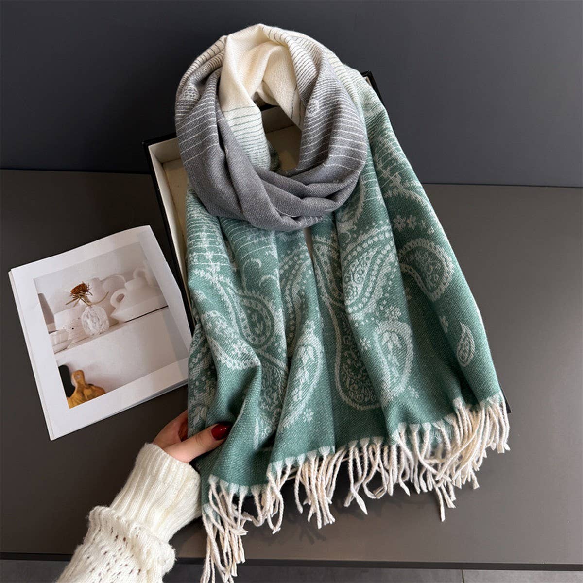Autumn Winter Paisley Colorblock Tassel Scarf_Cwasc03274
