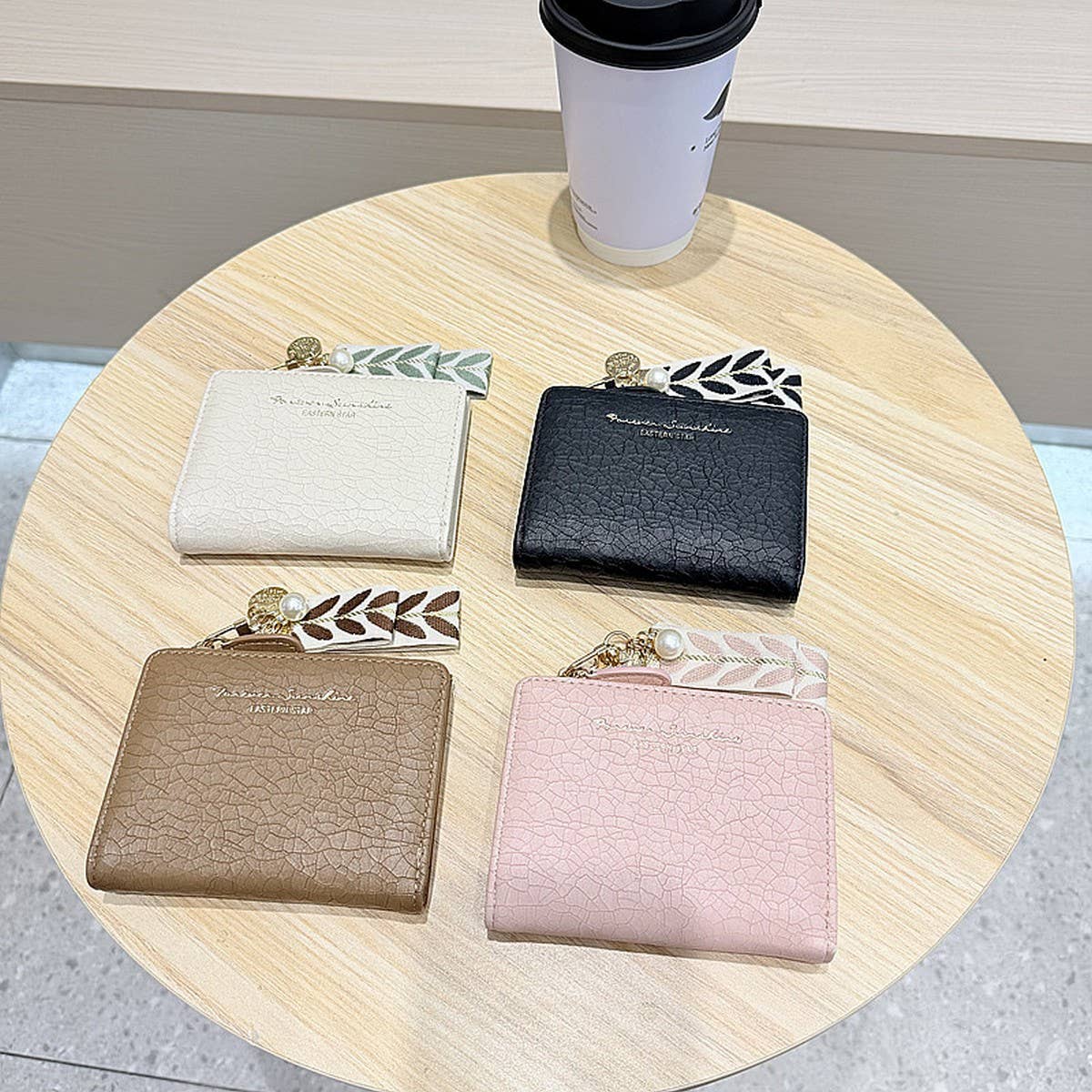 Minimal Crack Texture Pearl Bifold Wallet_Cwab06214