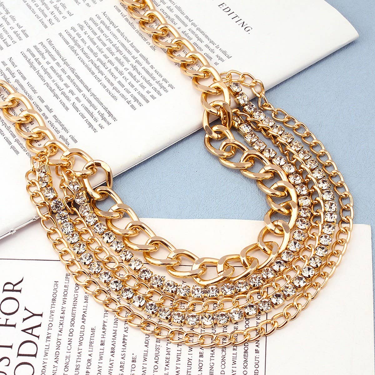 MULTI LAYER DIAMOND STUDDED RETRO WAIST CHAIN_CWMM0668