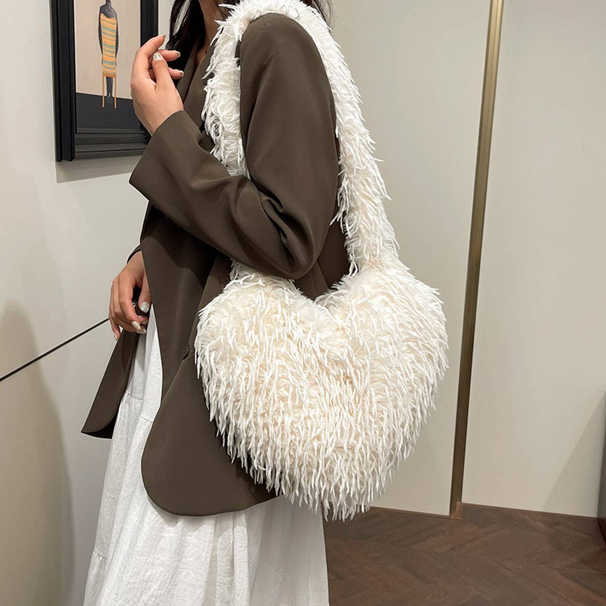 Winter Crossbody Oneshoulder Feather Heart Plushbag_Cwab4006