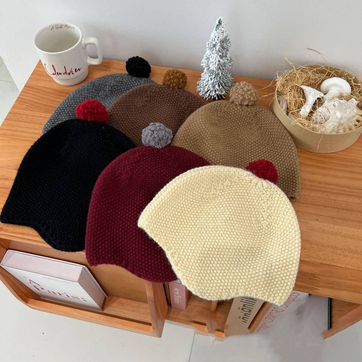 FASHIONABLE COLORFUL BALL CHILDRENS KNITTED HAT_CWAH2925