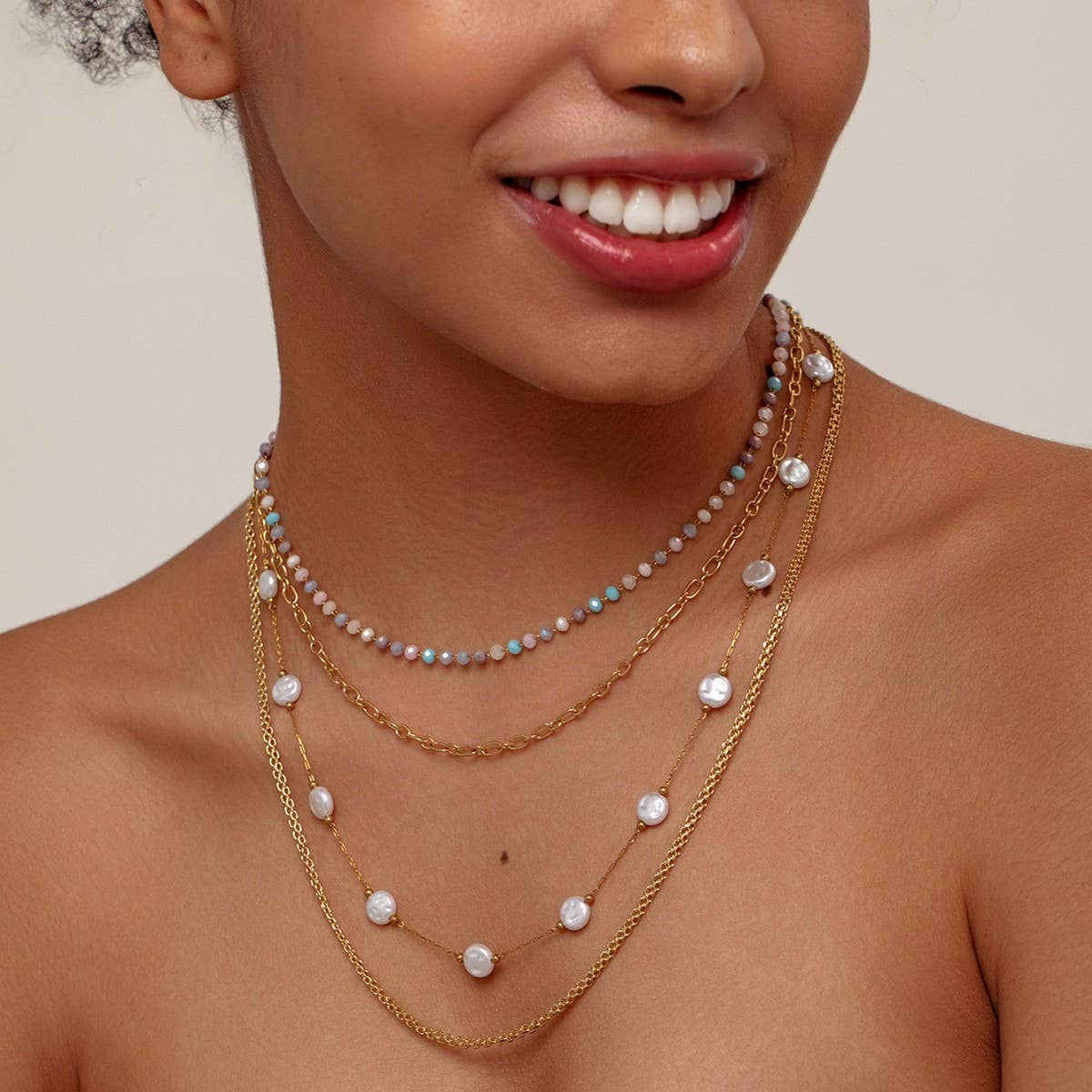 FOUR LAYER CRYSTAL STONE PENDANT CHAIN NECKLACE_CWMM3586