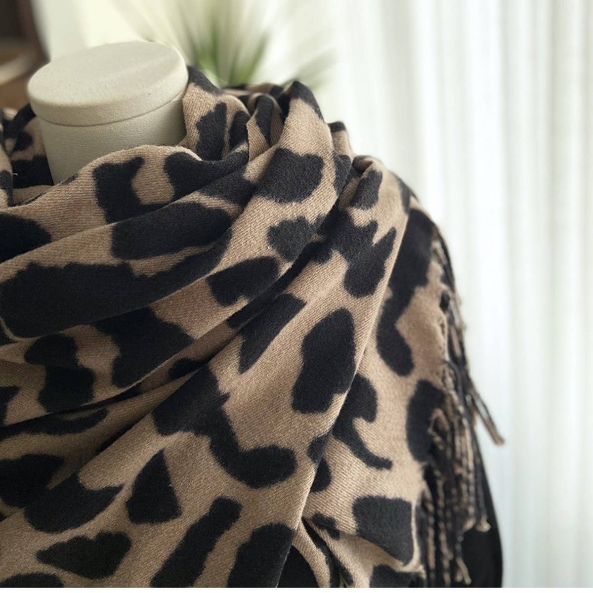 DOUBLE SIDED LEOPARD PRINT SCARF COZY WRAP_CWASC1465