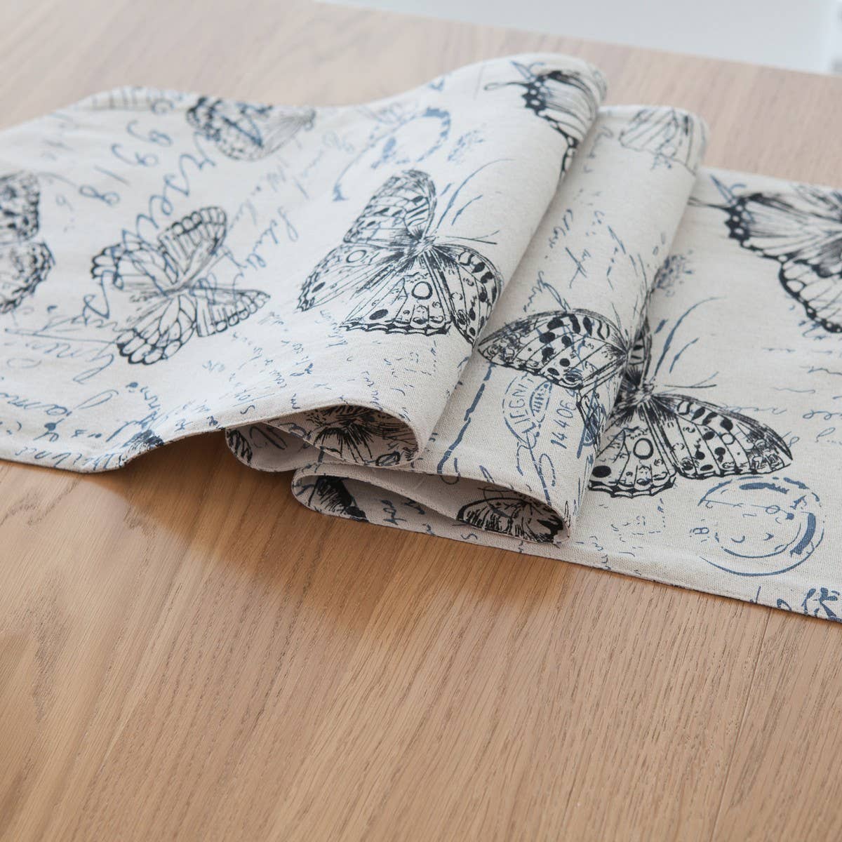 FRENCH COUNTRY STYLE TABLECLOTH_CWMM1019