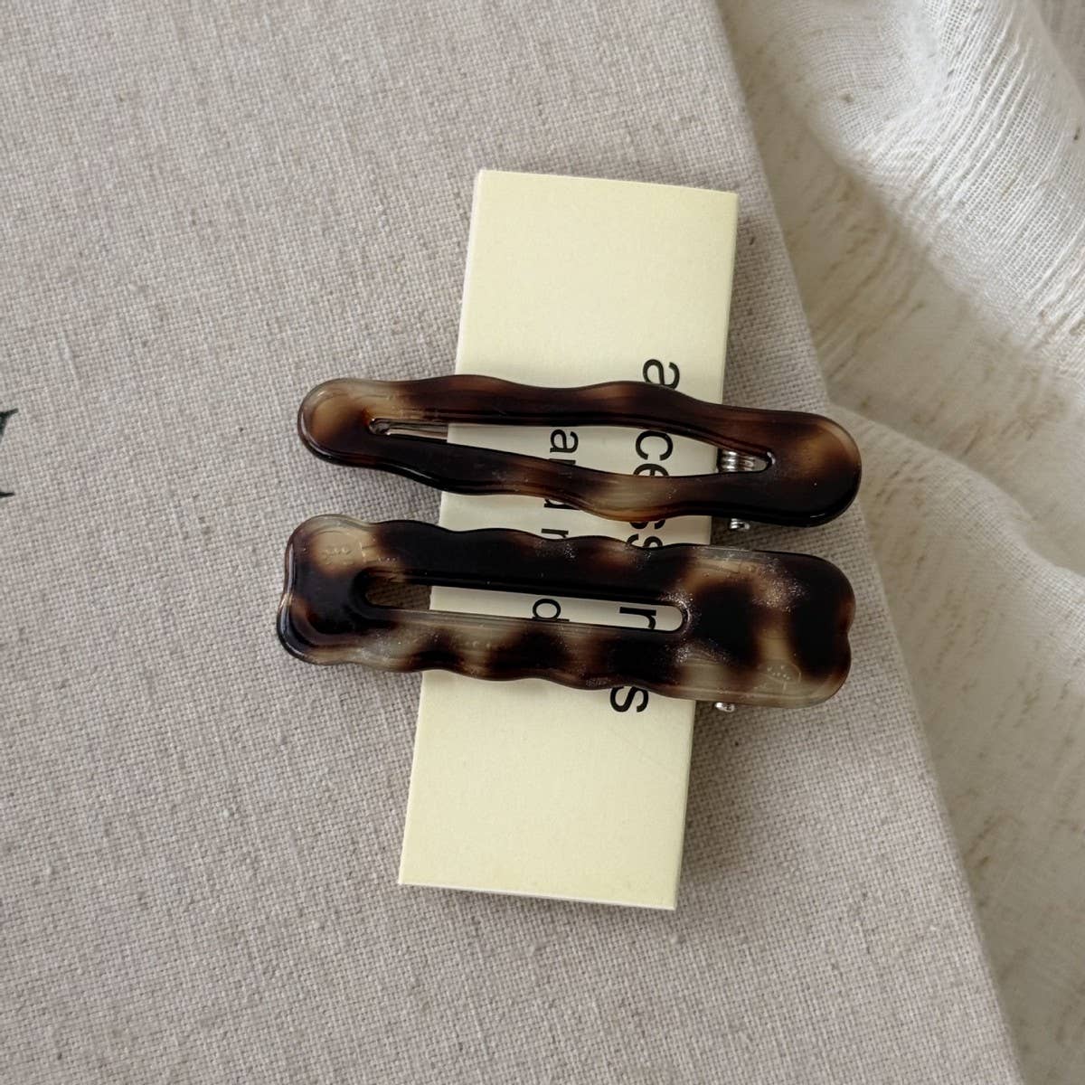 Wavy Edge Acetate Hair Clip Set Of Two_Cwaha07951